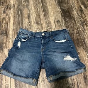 Gap shorts size 27 city 5 inch length distressed